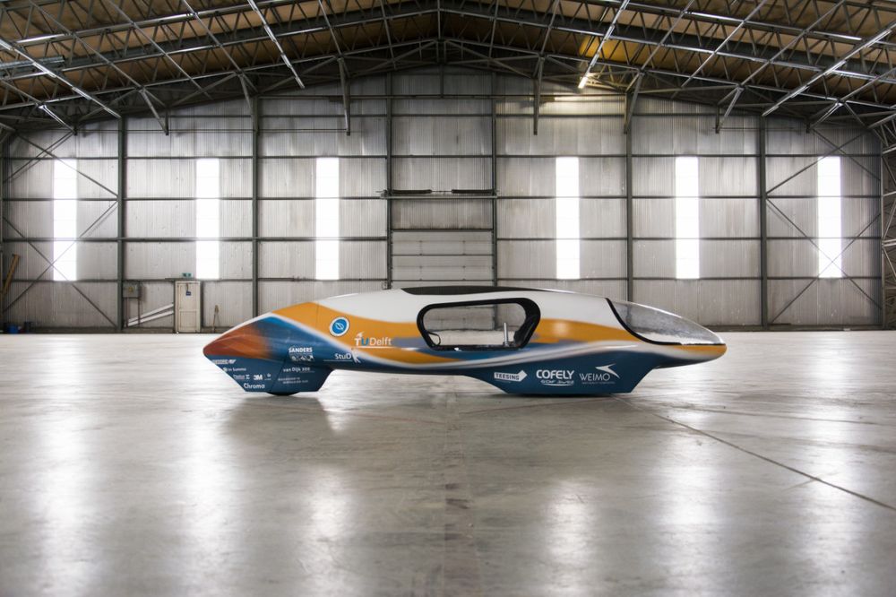 
Nīderlandes studentu grupas konceptauto. Cd tikai 0,08.
