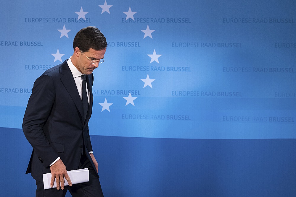 
Nodrošinājies ar papildinājumu asociācijas līgumam, ka tas “nepiešķir Ukrainai kandidātvalsts statusu”, Nīderlandes premjers Marks Rute apņēmies panākt līguma ratifikāciju parlamentā.
