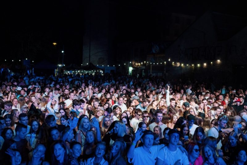
“Ezīšfests 2022” Tallinas kvartālā pulcē vairāk nekā 6000 viesu.
