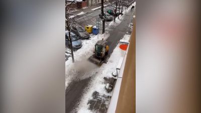 FOTO. Skandalozais latviešu režisors Dž. Dž. Džilindžers gatavs ...