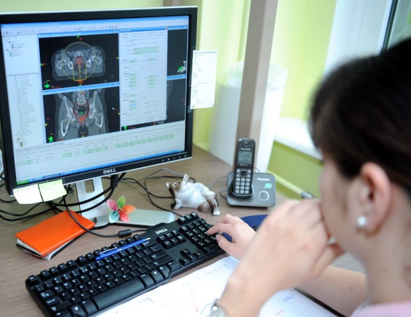 
Rīgas Austrumu klīniskās universitātes slimnīcas stacionārā “Latvijas Onkoloģijas centrs”.
