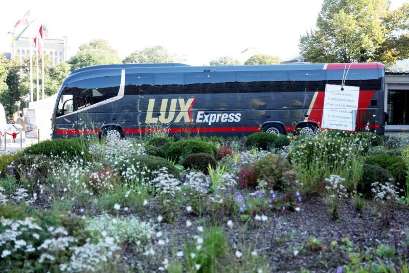 
“Lux Express” pasažieru autobusi.
