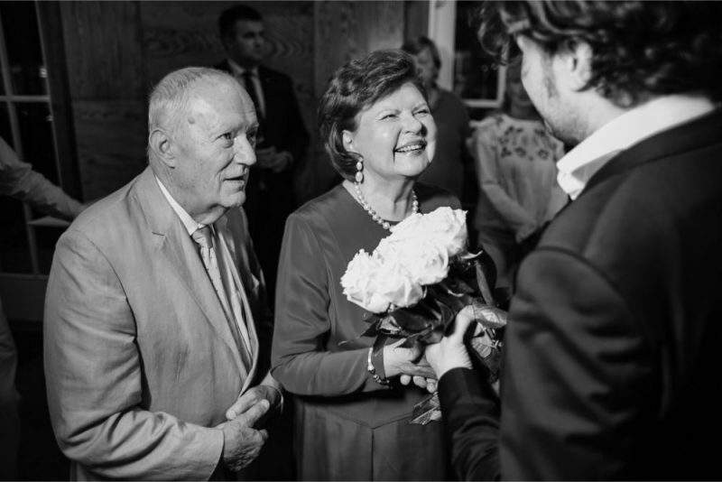 
Vaira Vīķe-Freiberga un Imants Freibergs, tiekas ar Andreju Osokinu.
