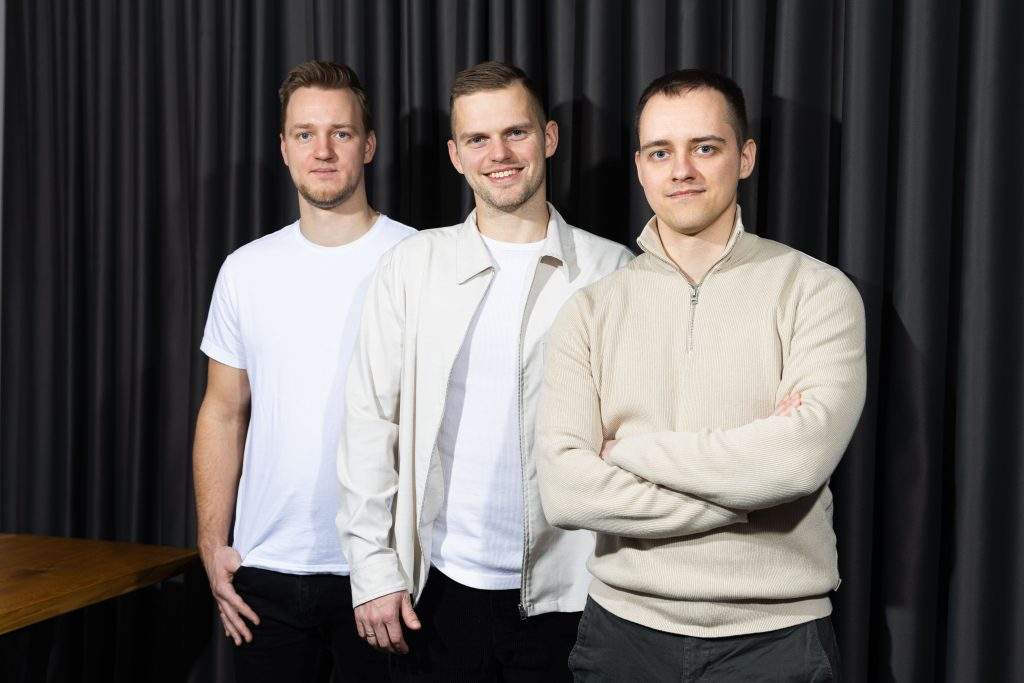 
“Adsmom” dibinātāji: Kristiāns Lancmanis, Matīss Andersons un Raimonds Vizulis.
